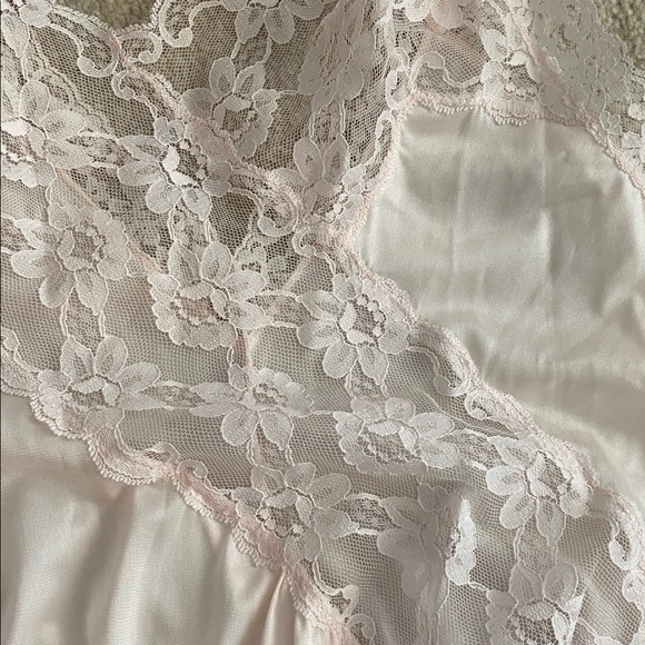 Vintage made in the USA nightgown brand is Val mode small - Picture 12 of 12